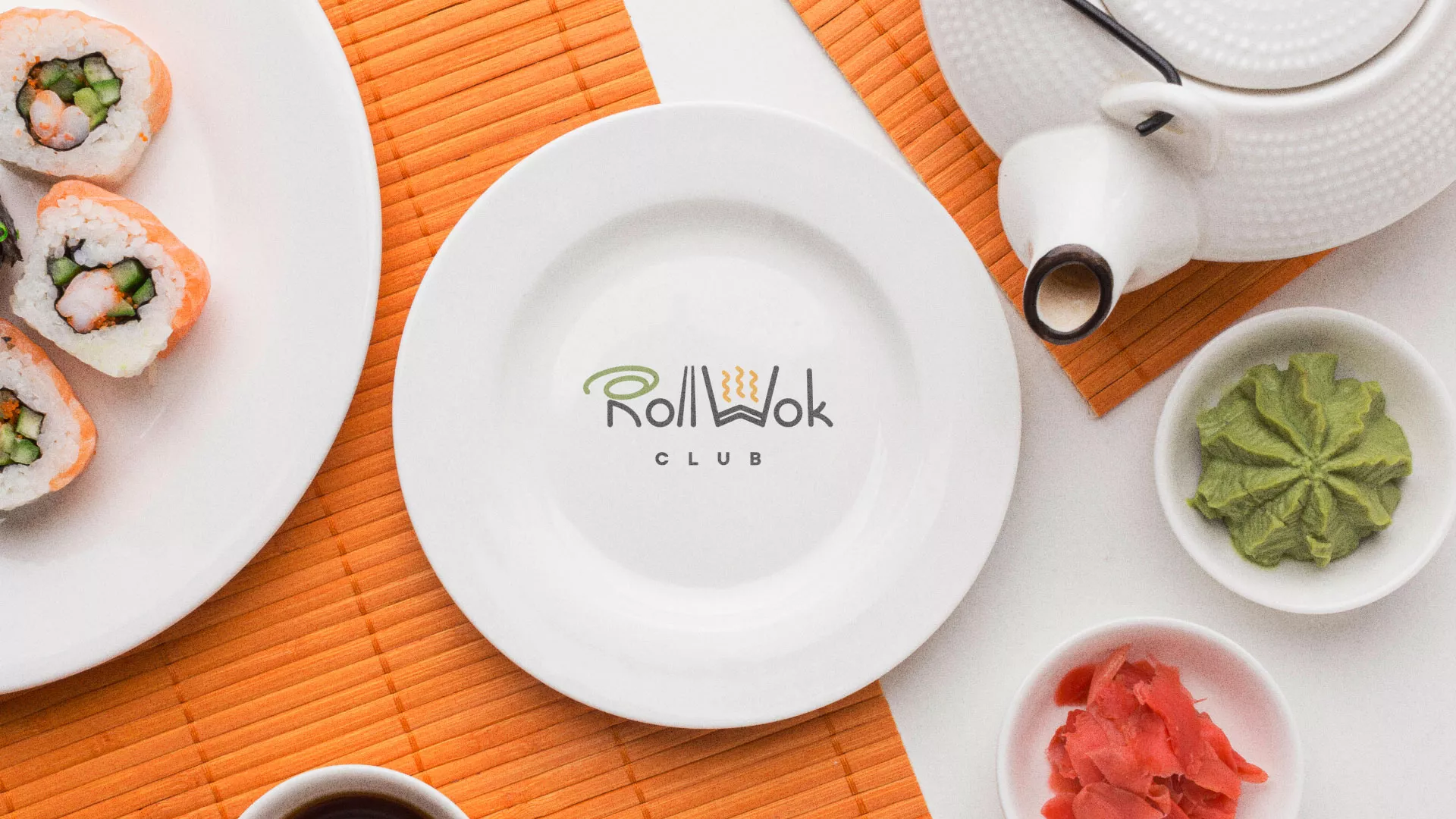 Разработка логотипа и фирменного стиля суши-бара «Roll Wok Club» в Новодвинске